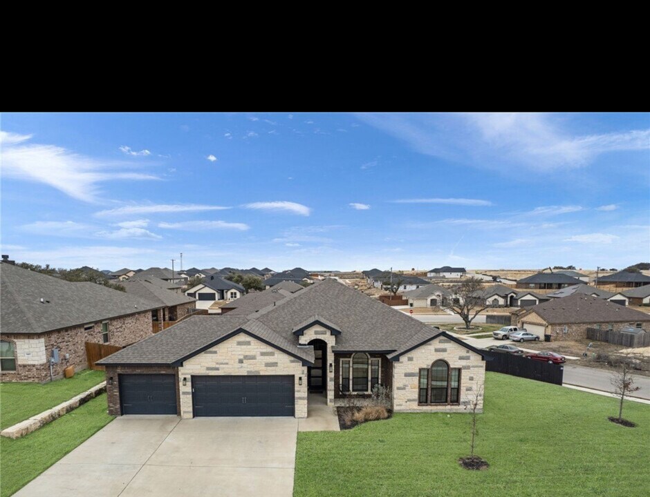 8401 Preserve Trl in Killeen, TX - Building Photo