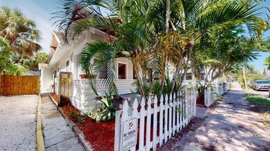 618 7th Ave N, Unit Top Floor Unit 1 in St. Petersburg, FL - Building Photo - Building Photo