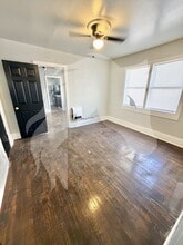 334 S Pine St in Ponca City, OK - Foto de edificio - Building Photo