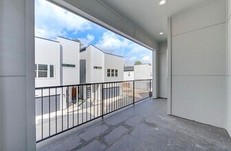 1102 Paul Quinn St in Houston, TX - Building Photo - Building Photo