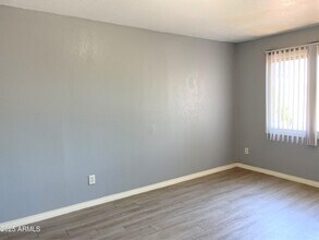 5330 W Belleview St in Phoenix, AZ - Building Photo - Building Photo