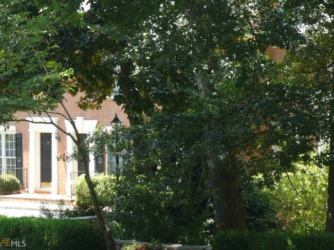 34 Mt Vernon Cir in Dunwoody, GA - Building Photo - Building Photo