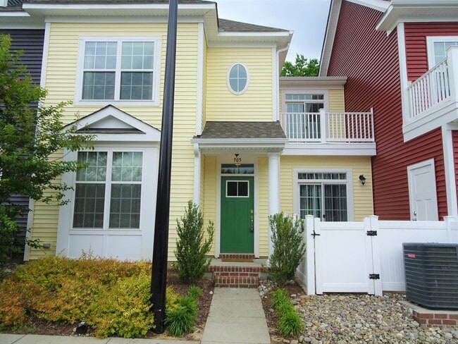 property at 905 Promenade Ln