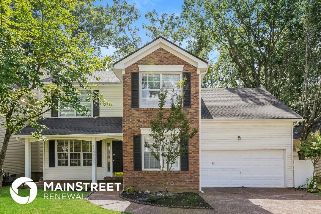 1732 Aaronwood Dr in Nashville, TN - Foto de edificio