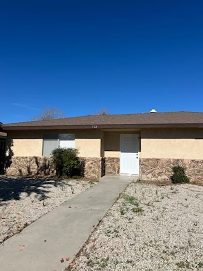 property at 722 Evergreen St