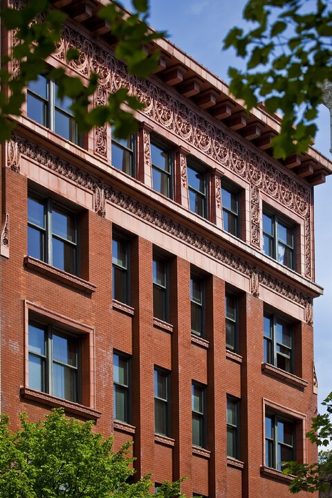 Corona Lofts in Seattle, WA - Building Photo