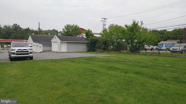property at 338 N Main St