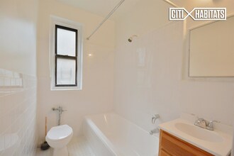 3000 Valentine Ave-Unit -1F in Bronx, NY - Building Photo - Building Photo