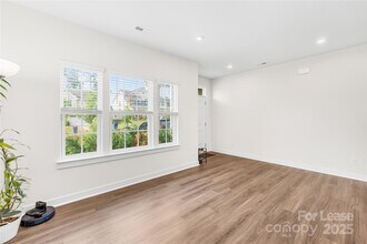 10142 Black Locust Ln in Charlotte, NC - Building Photo - Building Photo