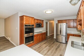 1433 Siskin Dr in Cordova, TN - Building Photo - Building Photo