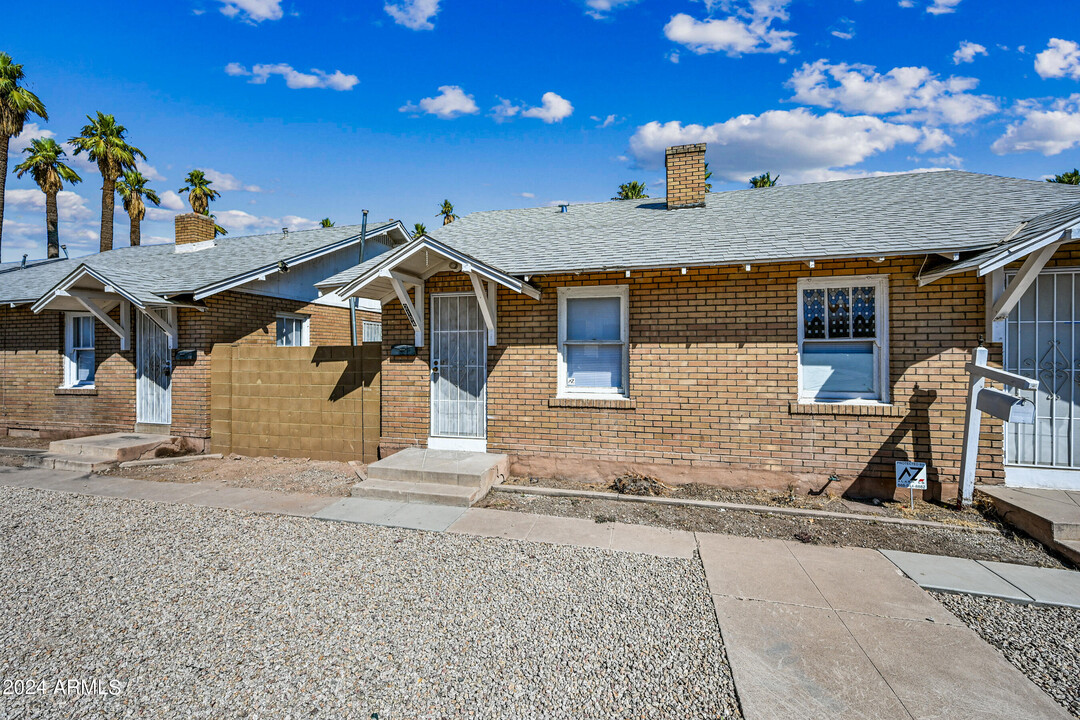 2104 W Adams St in Phoenix, AZ - Building Photo