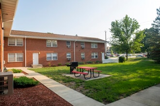 South Oak in Ames, IA - Foto de edificio - Building Photo