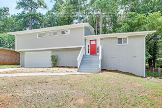 2305 Verna Dr in Decatur, GA - Building Photo - Building Photo