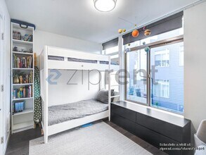 1522 NW 61st St in Seattle, WA - Foto de edificio - Building Photo