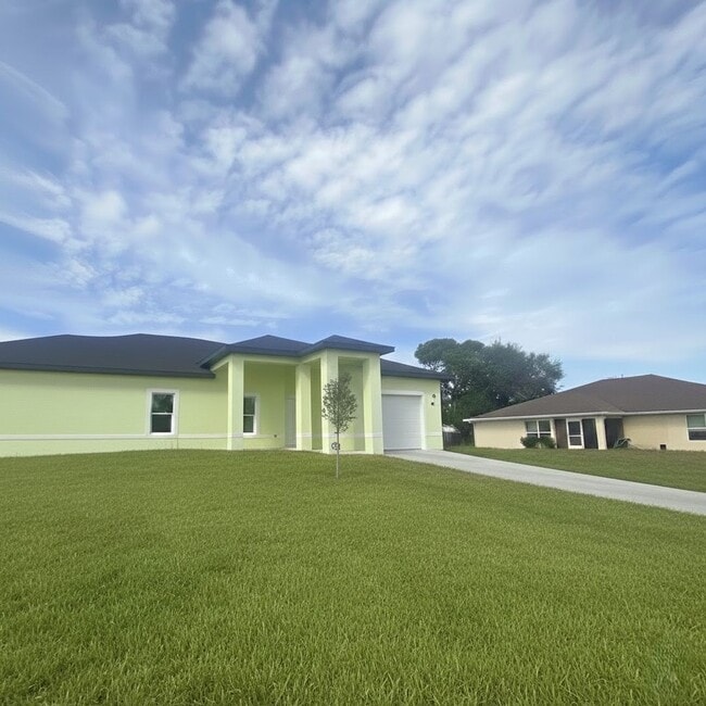 4600 26th St SW in Lehigh Acres, FL - Building Photo - Building Photo