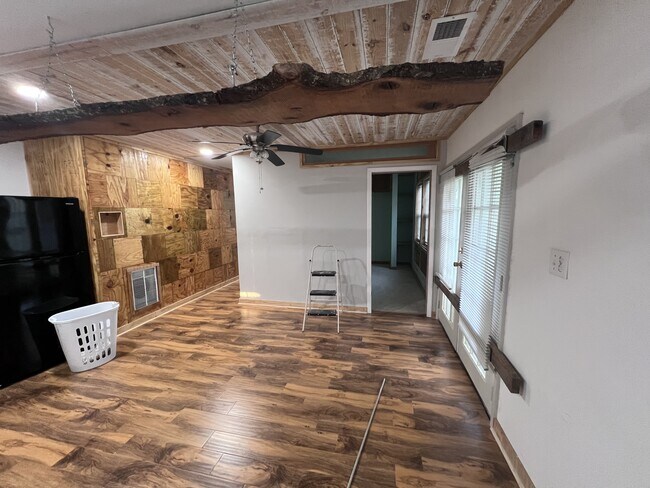 2040 Cambridge Ave in College Park, GA - Building Photo - Building Photo