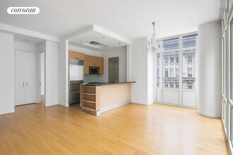 325 5th Ave in New York, NY - Building Photo - Building Photo