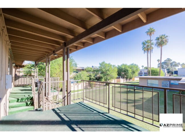 property at 2411 W Hazelwood St