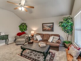 19704 Vivace Dr in Edmond, OK - Building Photo