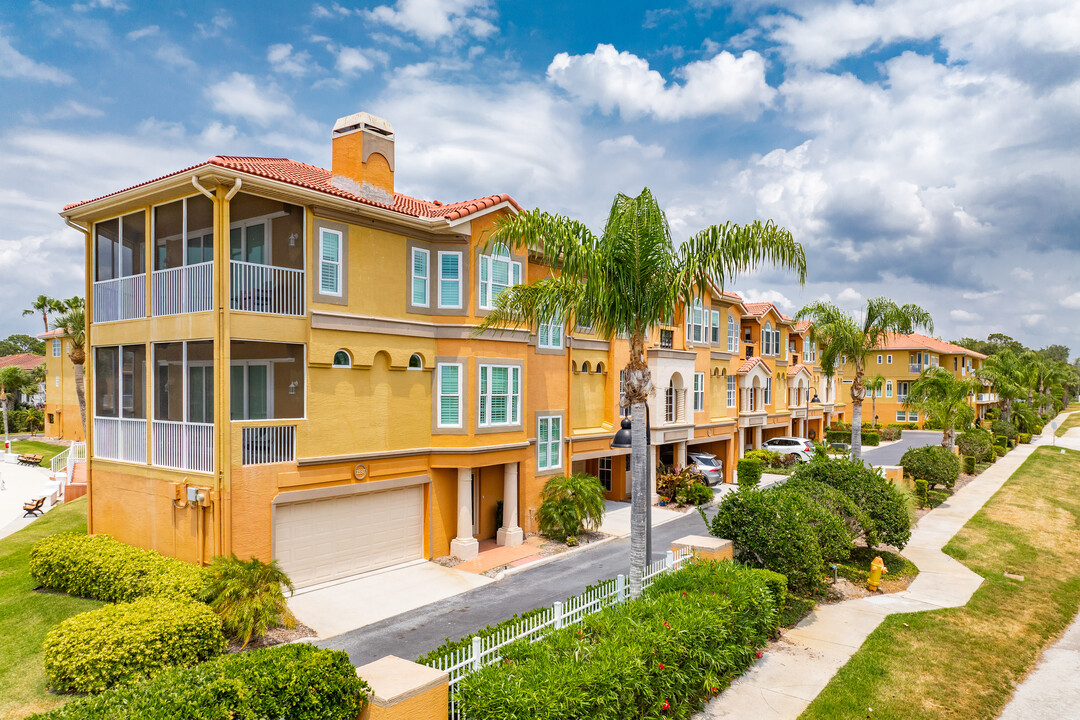 Mariner Village in Tarpon Springs, FL - Building Photo