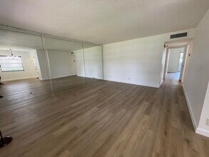 306 Burgundy G in Delray Beach, FL - Building Photo - Building Photo