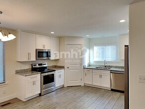 2 American Way in Eagle Mountain, UT - Foto de edificio - Building Photo