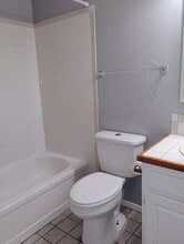 1120 W Shilo Dr, Unit A in Baker, LA - Building Photo - Building Photo