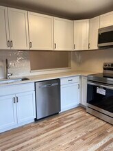 108 Cedar Knolls Dr in Branford, CT - Building Photo - Building Photo