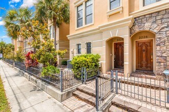 2228 Soho Bay Ct in Tampa, FL - Building Photo - Building Photo