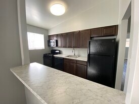 Fox Crossing Apartments