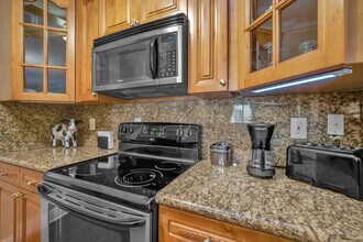 630 S Sapodilla Ave in West Palm Beach, FL - Foto de edificio - Building Photo