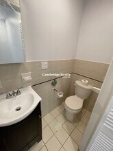 73 Marshall St, Unit #2 in Somerville, MA - Foto de edificio - Building Photo