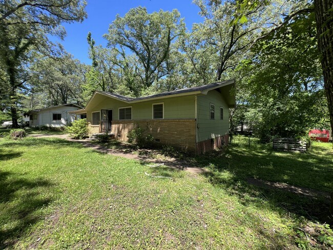 3152 Bilgray Dr in Jackson, MS - Building Photo - Building Photo