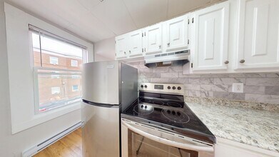 43 Hancock St in Everett, MA - Foto de edificio - Building Photo