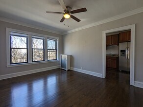 1835 W Winona St, Unit 5075-1 in Chicago, IL - Building Photo - Building Photo