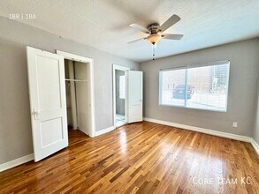 1112 W 45th St in Kansas City, MO - Building Photo - Building Photo
