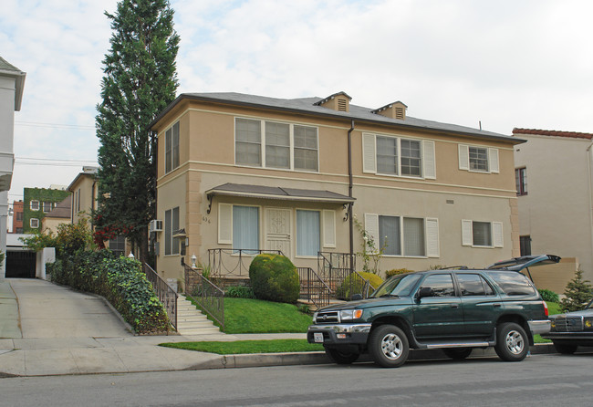 636 S Ridgeley Dr in Los Angeles, CA - Foto de edificio - Building Photo