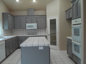1810 Patty Dr in Yuba City, CA - Building Photo - Building Photo