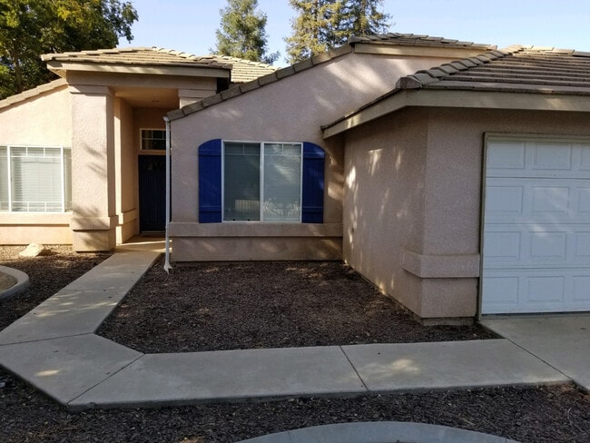 property at 3822 E Four Creeks Ct