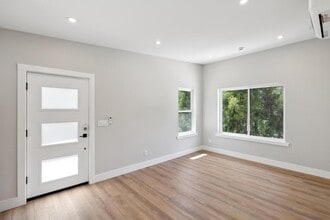 196 Amapola Ave in Pacifica, CA - Building Photo - Building Photo
