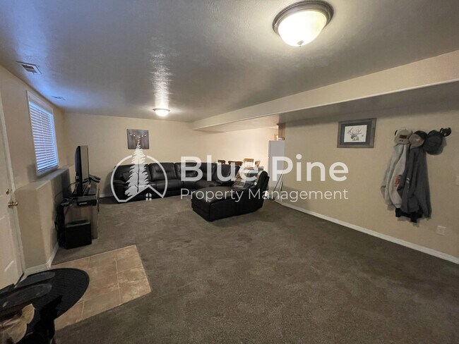 460 E Center St in Shelley, ID - Building Photo - Building Photo