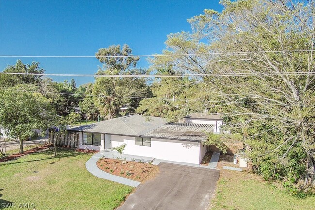 property at 4330 Deleon St