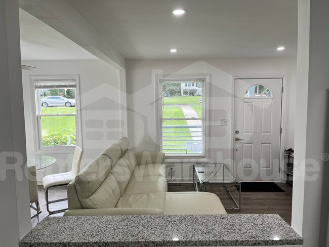 812 Flat Shoals Way SE in Atlanta, GA - Building Photo - Building Photo