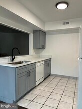 101 Gregorys Way in Voorhees Township, NJ - Foto de edificio - Building Photo