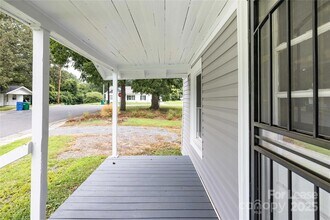 1030 Martin Luther King Jr Dr in Albemarle, NC - Building Photo - Building Photo