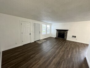 3277 W 9th Ct-Unit -3277 W. 9th Ct. #B in Kennewick, WA - Building Photo - Building Photo