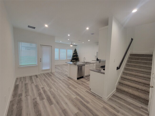 property at 2819 Milton Ldg Ln