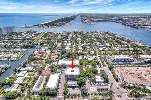 2420 SE 17th St in Fort Lauderdale, FL - Building Photo