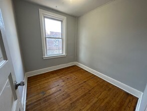 4946 Charles St in Philadelphia, PA - Building Photo - Building Photo