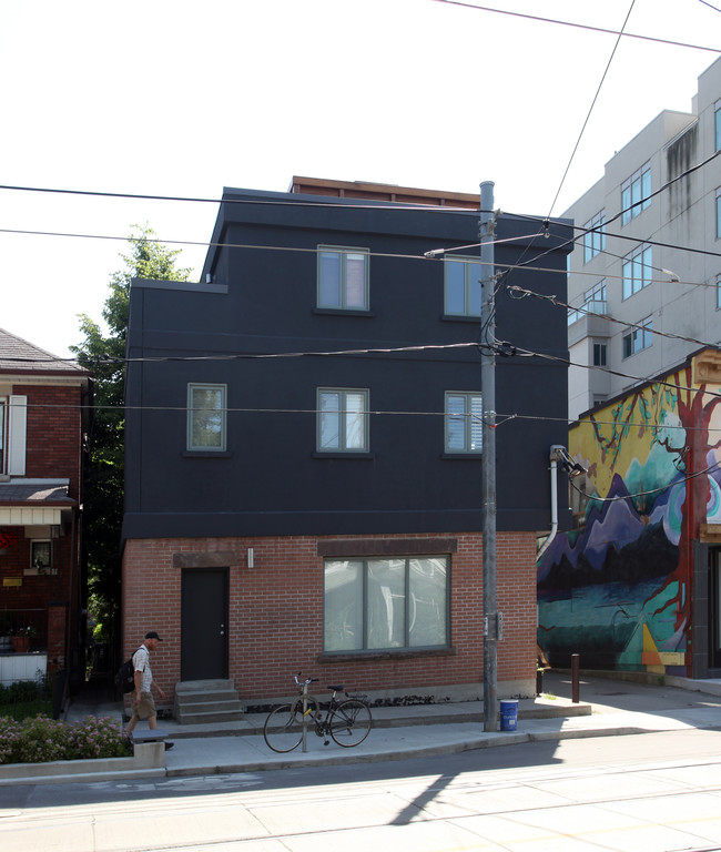 461 Roncesvalles Ave in Toronto, ON - Building Photo - Primary Photo